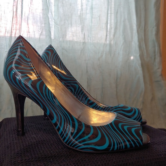 Gianni Bini Heels - Picture 1 of 3
